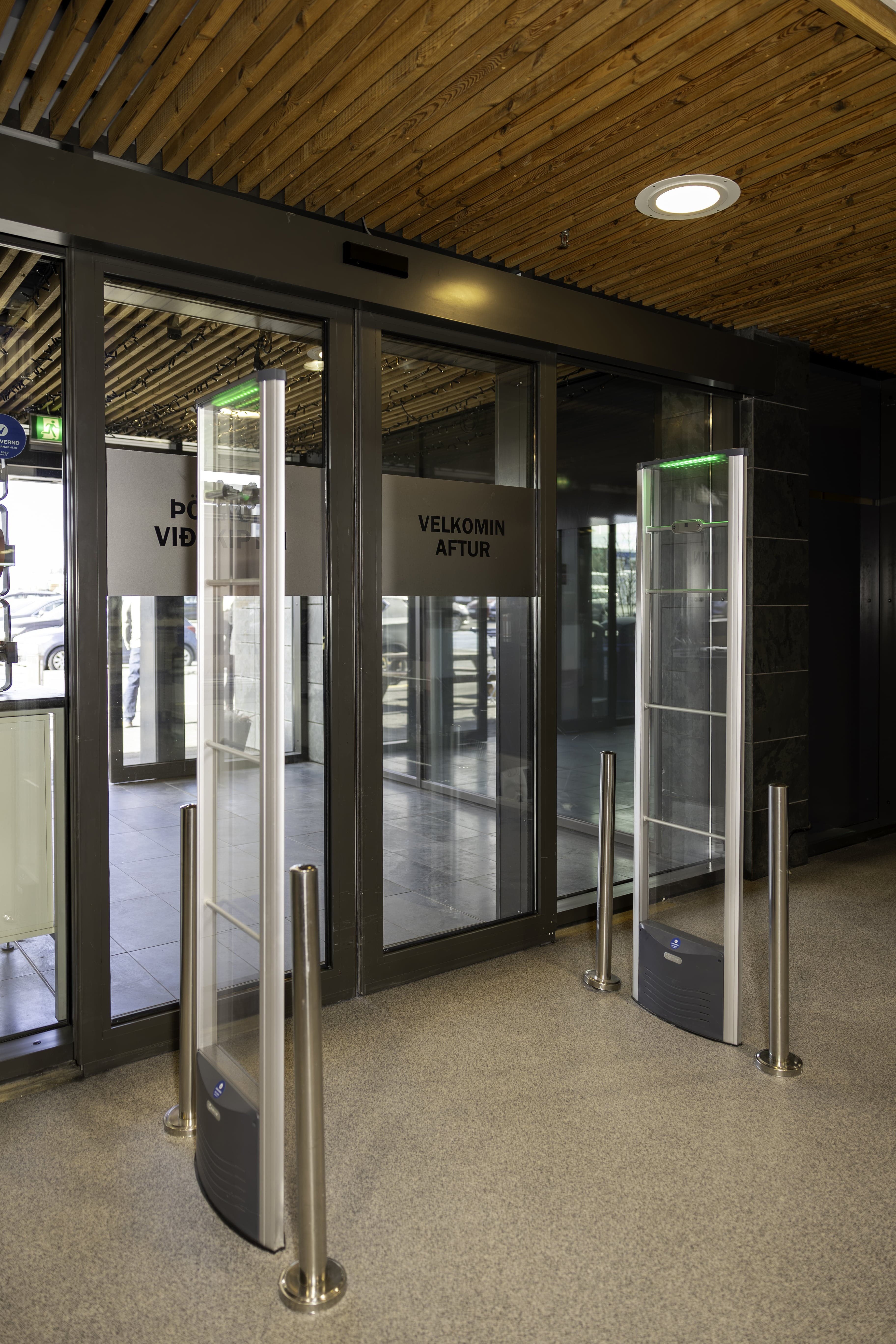 Vöruverndarhlið í verslun