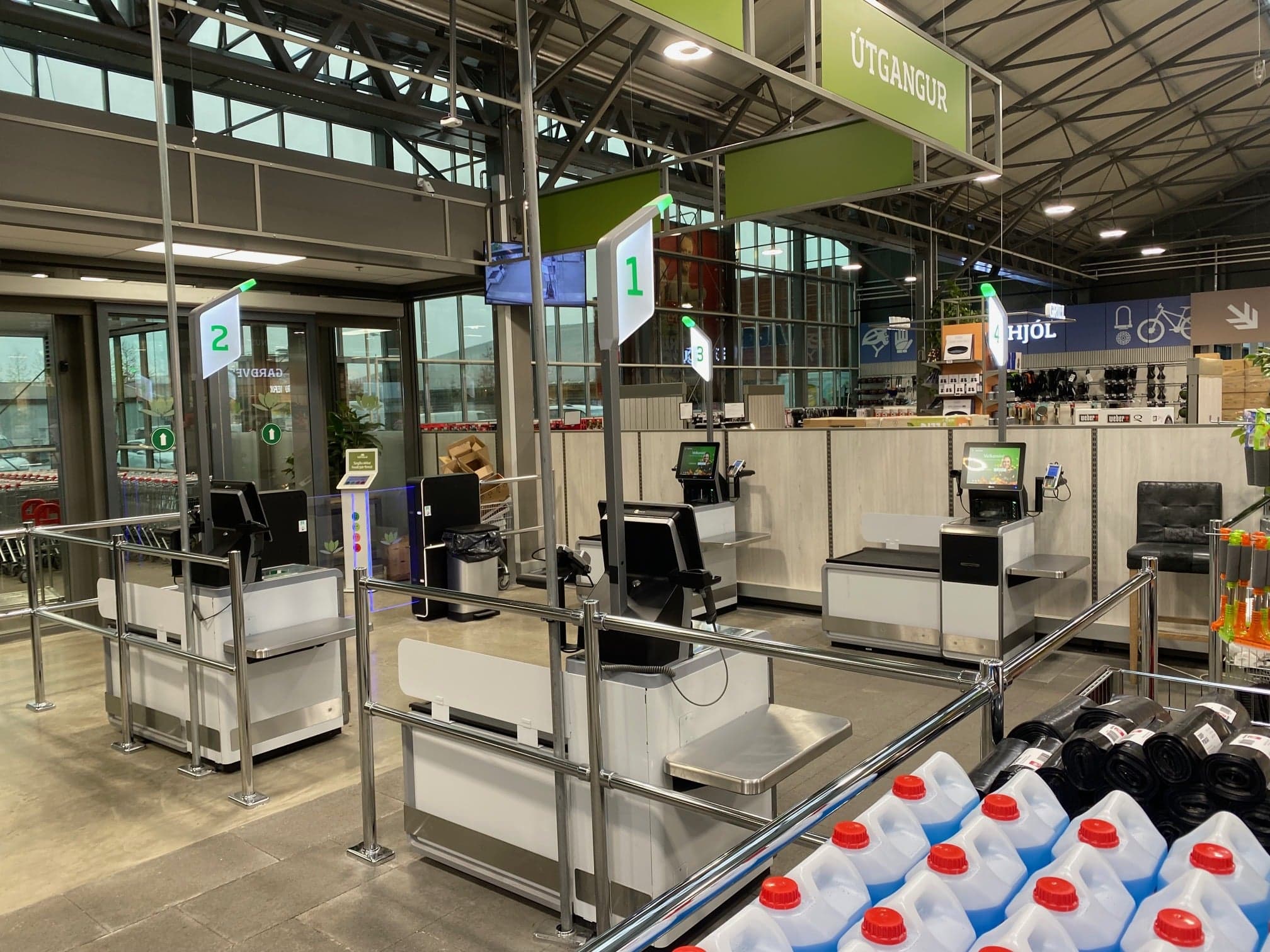 Vöruverndarhlið – Húsó sjálfsafgreiðsla