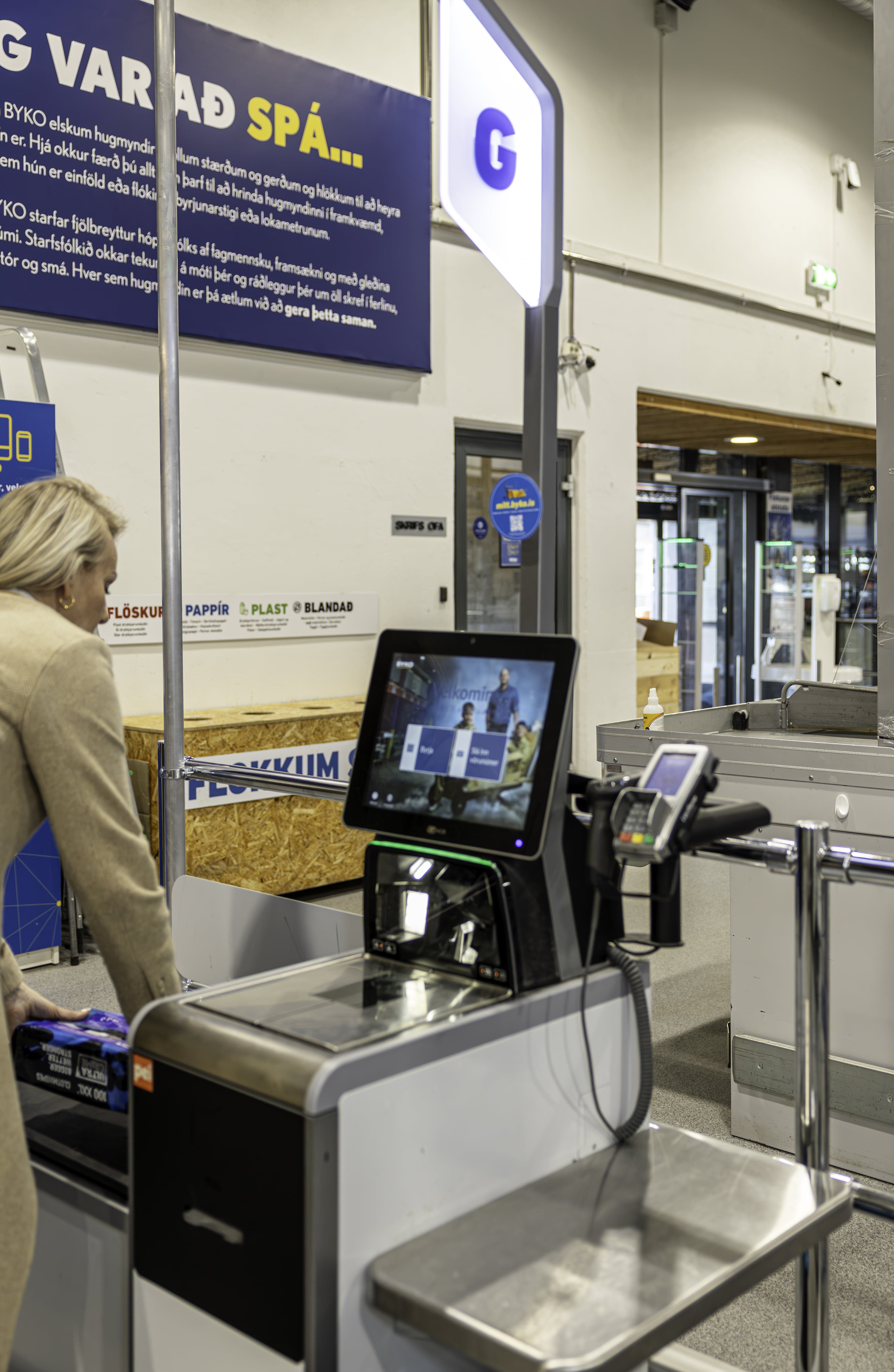 Sjálfsafgreiðslukassi